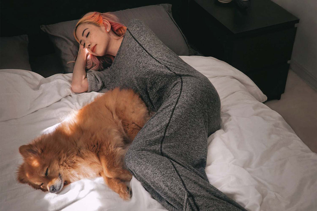 Are Weighted Blankets Hot? A Guide for Warmer Sleepers