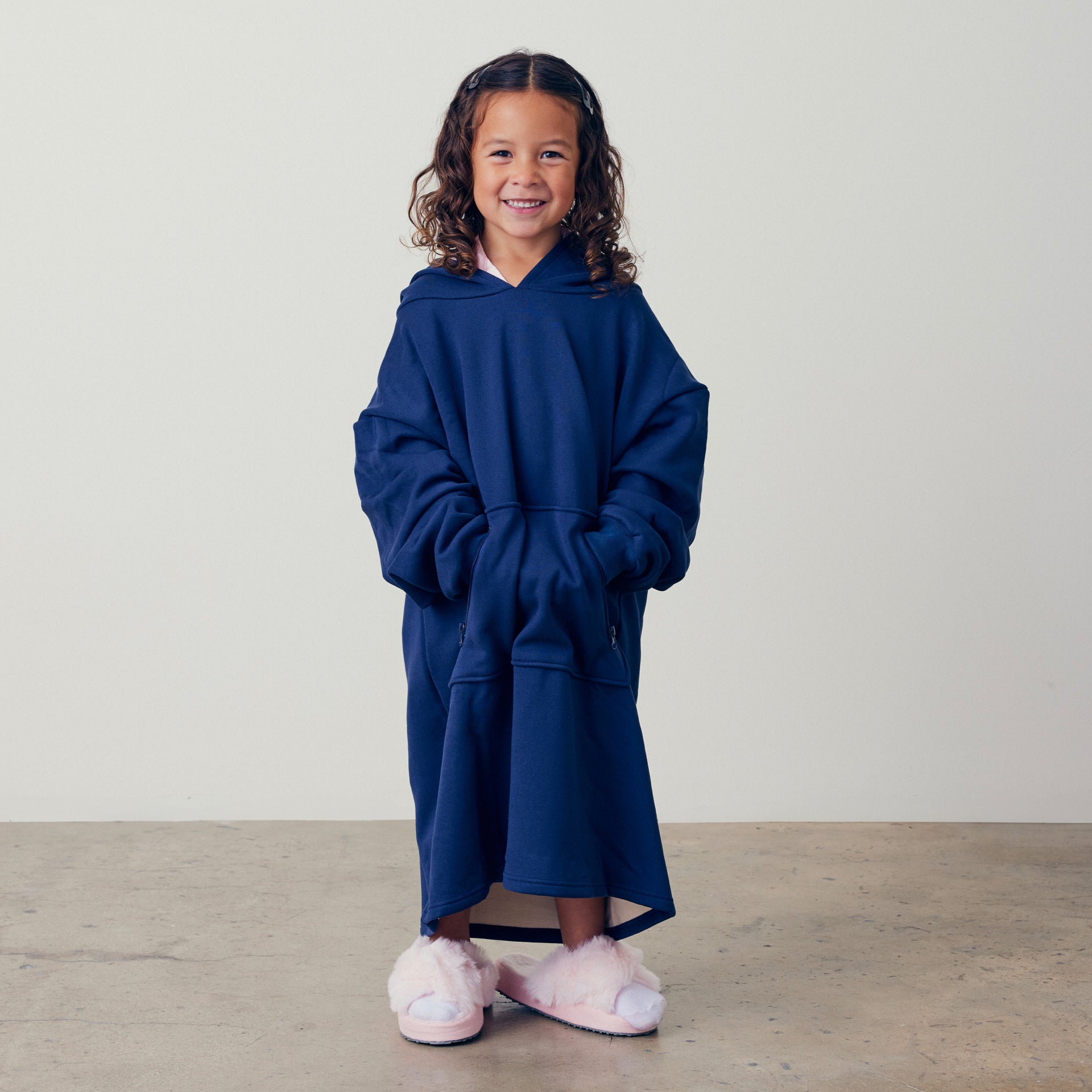 Navy#girl wearing Kids hug hoodie