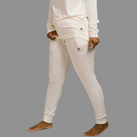 woman-wearing-hug-sleep-loungewear-in-cream-cream